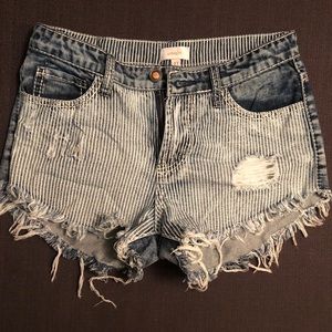 Distressed shorts